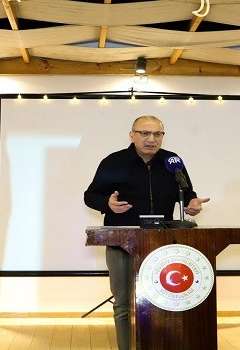 السفير التركي صالح موطلو شن