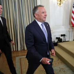 مبعوثا ترامب