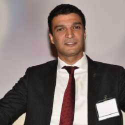 المهندس خالد هاشم وزير الصناعة المصري