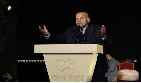 رئيس الوزراء المصري: جسد نموذج “الطبيب الإنسان” الأصيل