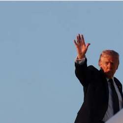 ترامب لمح إلى إمكانية وقف الحرب