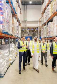 جولة وزير الاقتصاد الإماراتي