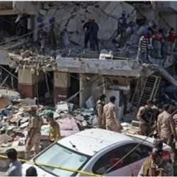 19 قتيلا جراء عاصفة قوية ضربت مدينة كراتشي الباكستانية