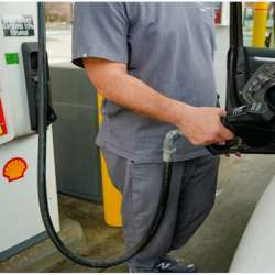 أسعار البنزين في أمريكا تواصل الزياردة