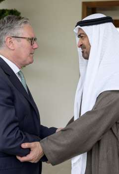 رئيس الدولة ورئيس وزراء بريطانيا