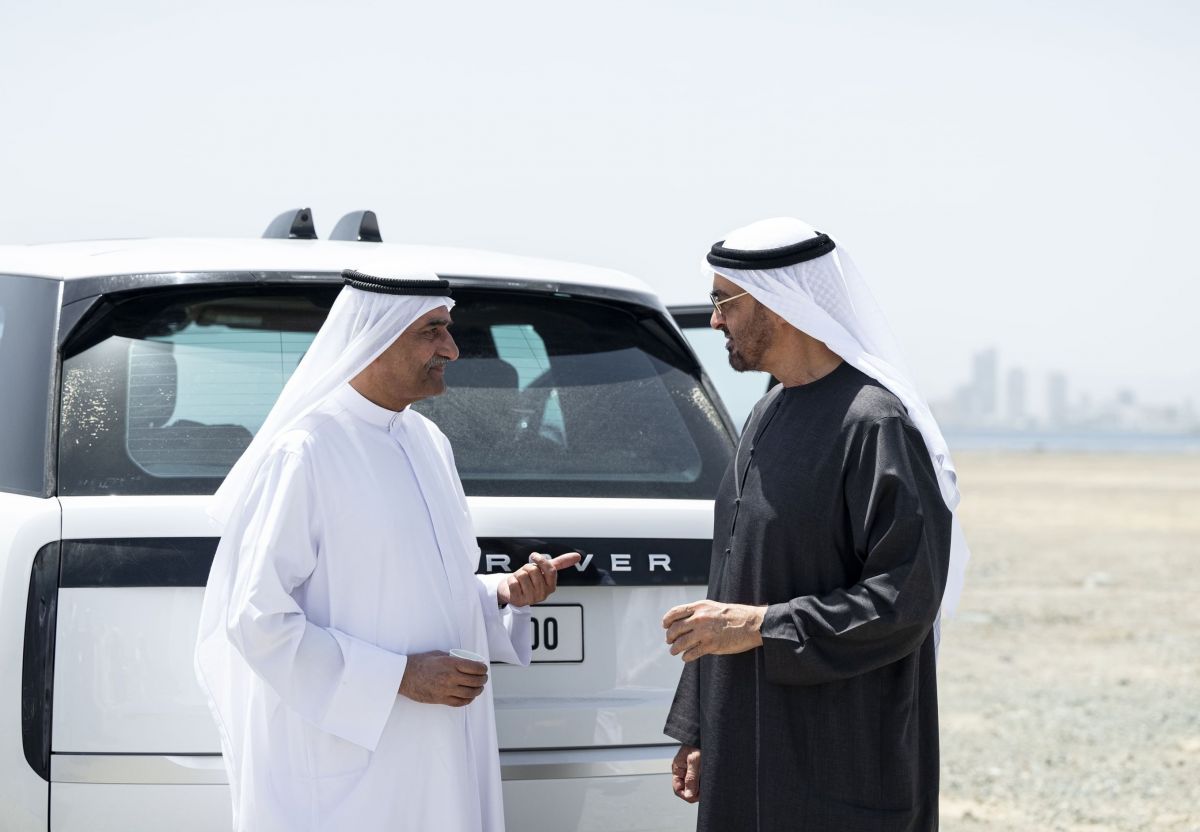 جولة رئيس الدولة في ميناء الفجيرة