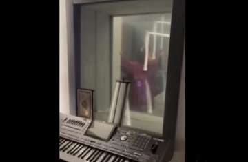 شيرين تسجل أغنيتها الجديدة