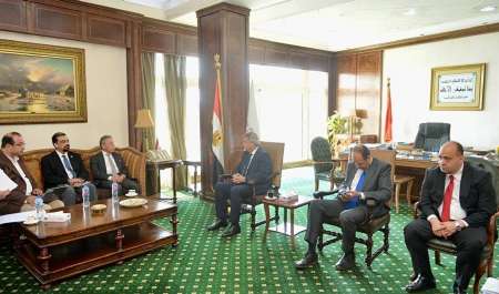 بعد أزمة ضياء العوضي.. مصر تنظم ظهور الأطباء في وسائل الإعلام