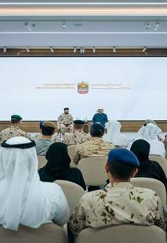 عبدالله بن زايد يشيد بكلية الدفاع الوطني في حماية مصالح الدولة وصون مكتسباتها