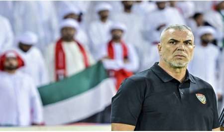 إقالة مدرب المنتخب الإماراتي كوزمين أولاريو وجهازه المساعد 