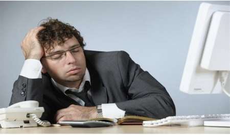 كيف تتخلص من الكسل بعد العيد؟.. خبير نفسي يوضح