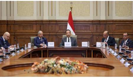 وزير الاتصالات المصري يؤكد على أهمية توظيف الذكاء الاصطناعي في الأمن السيبراني