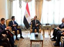 لقاء رئيس الوزراء والوزير الأوزبكي