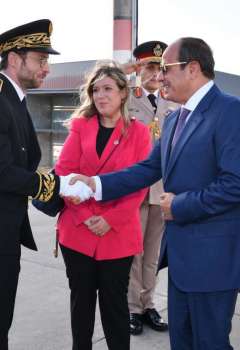 الرئيس المصري يصل إلى فرنسا