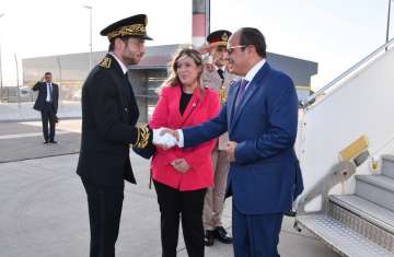 الرئيس المصري يصل إلى فرنسا