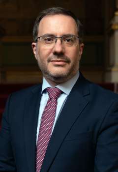 السفير البريطاني بالقاهرة