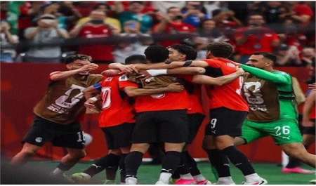 الجماهير المصرية تصنع أجواءً استثنائية داخل الملعب دعما للمنتخب