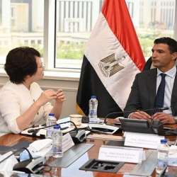 وزير الصناعة المصري ورئيسة الشركة الصينية