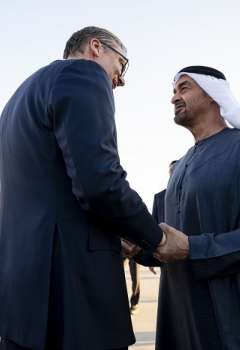 رئيس الإماراتي ونظيره الصربي