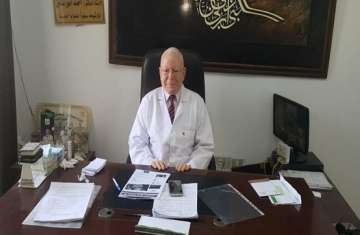 الأستاذ الدكتور أحمد شاهين