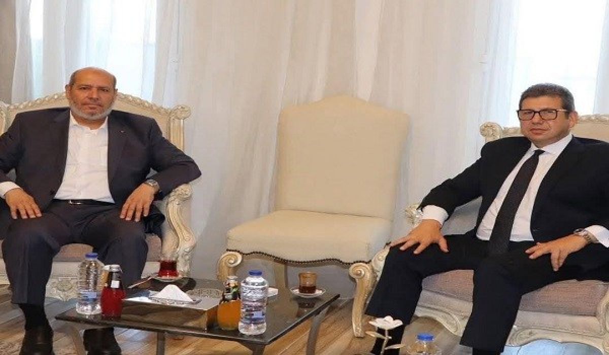 رئيس المخابرات المصرية وخليل الحية