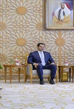 نائب رئيس الإمارات وصدام خليفة حفتر يبحثان تعزيز العلاقات
