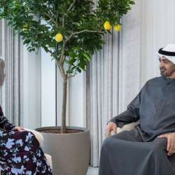 رئيس الإمارات والسيناتور جوني إيرنست