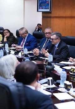 اجتماع وزير التخطيط