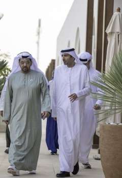 حمدان بن زايد يزور مشروع رأس الحكمة