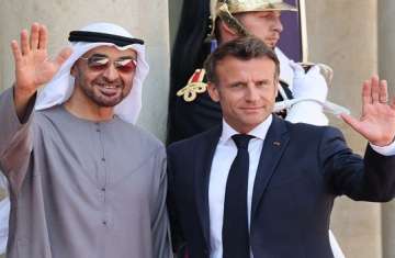 الرئيس إيمانويل ماكرون والشيخ محمد بن زايد - أرشيفية