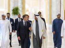 الرئيس الإماراتي والرئيس الفرنسي