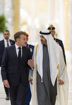 الرئيس الإماراتي والرئيس الفرنسي
