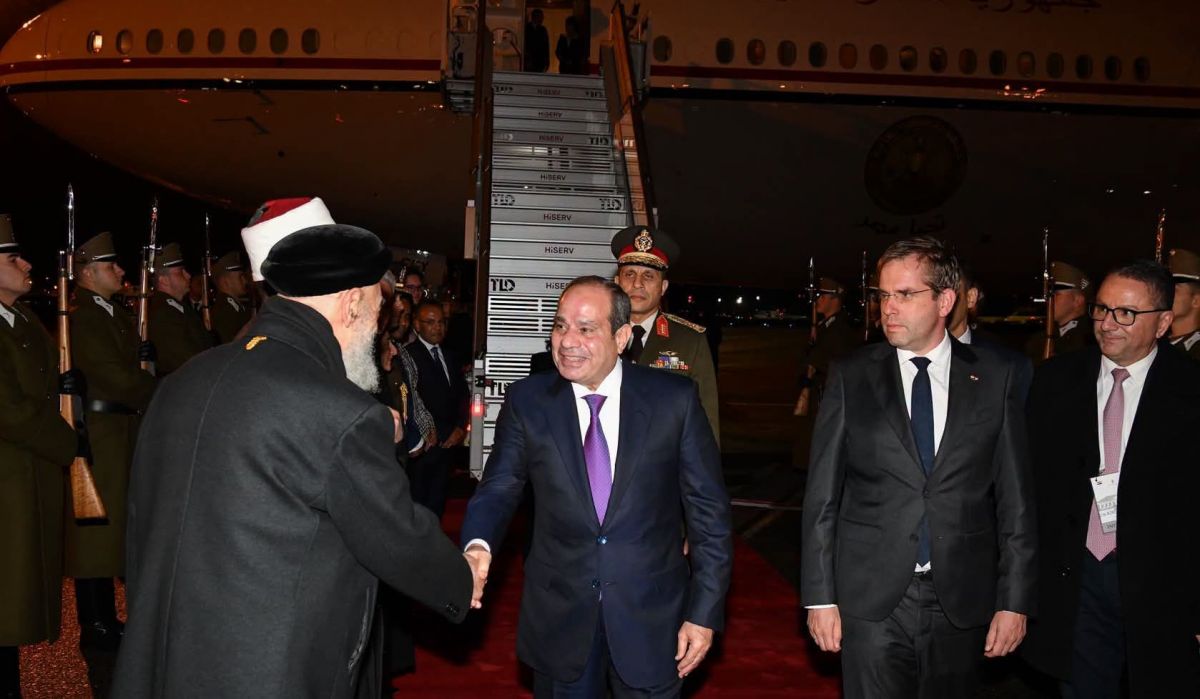 وصول السيسي إلى المجر