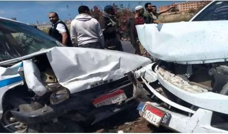 مصر: مصرع 8 وإصابة 12 في تصادم مروع بين ميكروباص و