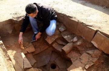  آثاريون يكتشفون حمامات ملكية فاخرة