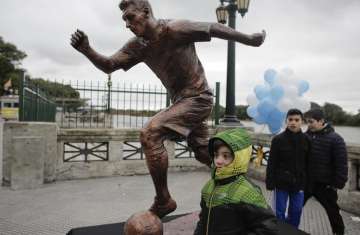 تمثال ميسى فى الأرجنتين