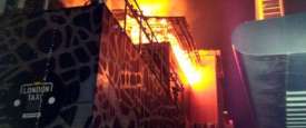 حريق بمدينة مومباي الهندية (صورة من الصحافة المحلية)