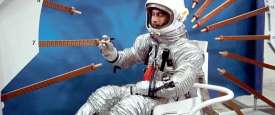 رائد الفضاء الأمريكى جون يونج