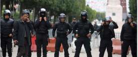 فراد من شرطة مكافحة الشغب في تونس 