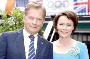 رئيس فنلندا سولي نينيستو و زوجته جيني هوكيو