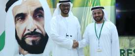 جانب من توقيع الاتفاق 