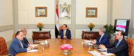 الرئيس السيسى مع رئيس الوزراء ووزير المالية