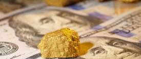 انخفاض أسعار الذهب مع ارتفاع الدولار