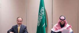 ولي العهد السعودى مع رئيس مجلس الإدارة لصندوق رؤية سوفت بنك