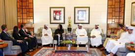 محمد بن راشد يستقبل مدير مكتب التحقيقات الفيدرالي الأمريكي