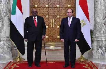الرئيسان عبدالفتاح السيسي وعمر البشير