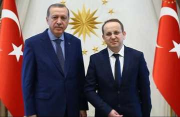 أردوغان خلال استقبال أونال عام 2016