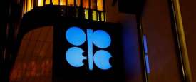 النفط يهبط قبيل اجتماع مرتقب لمنظمة أوبك