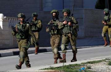 الاحتلال الاسرائيلي يعتقل 15 فلسطينياً بالضفة ويهدم منزلاً بالقدس‎