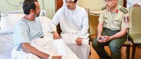 منصور بن زايد يزور المصابين